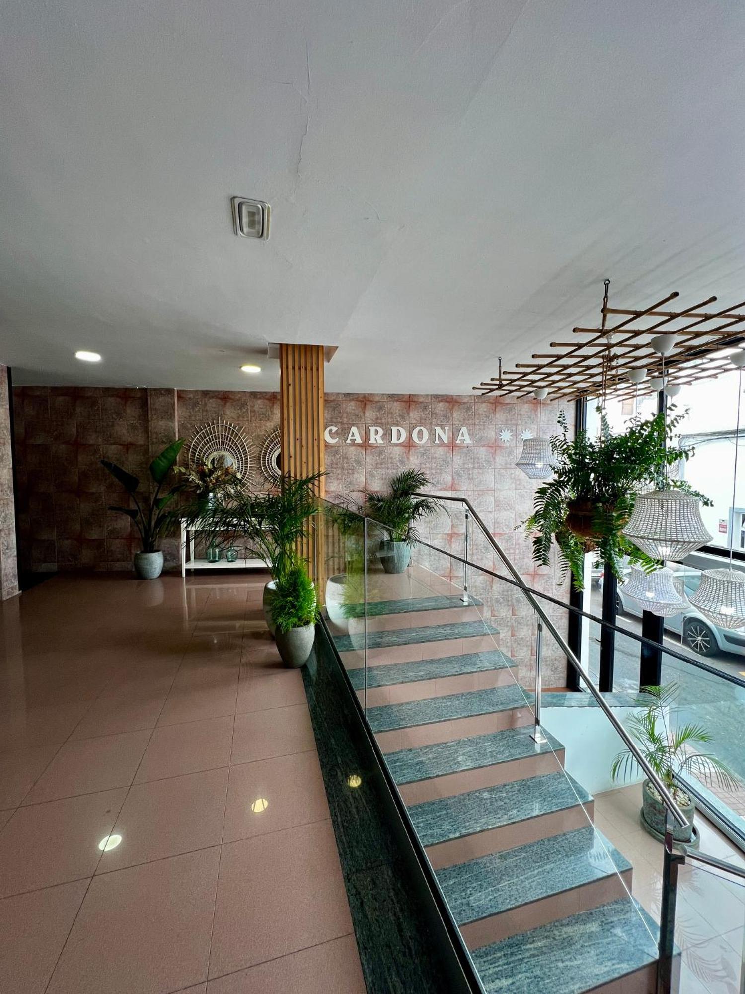 Hostal Residencia Cardona Арресифе Экстерьер фото