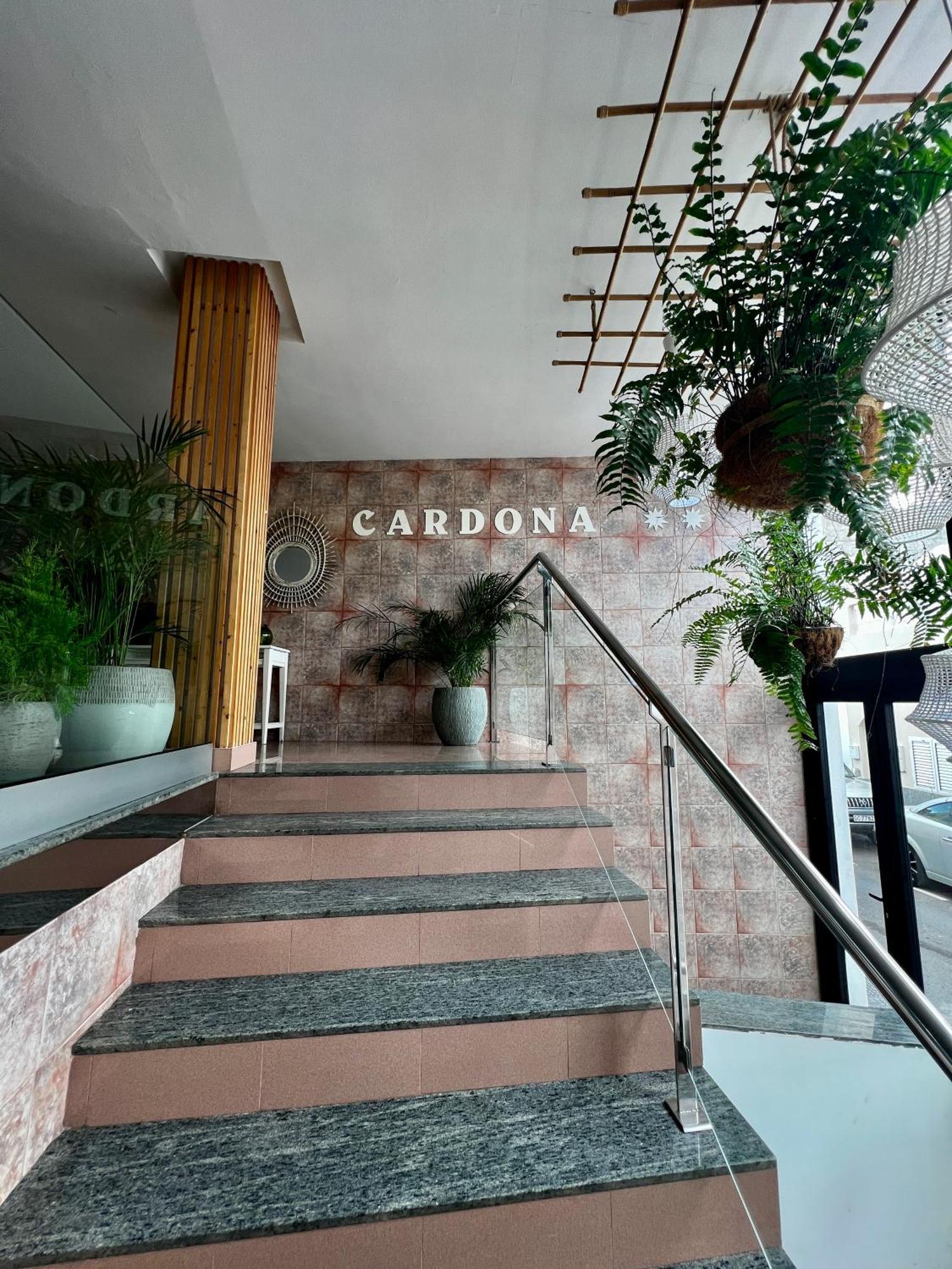 Hostal Residencia Cardona Арресифе Экстерьер фото