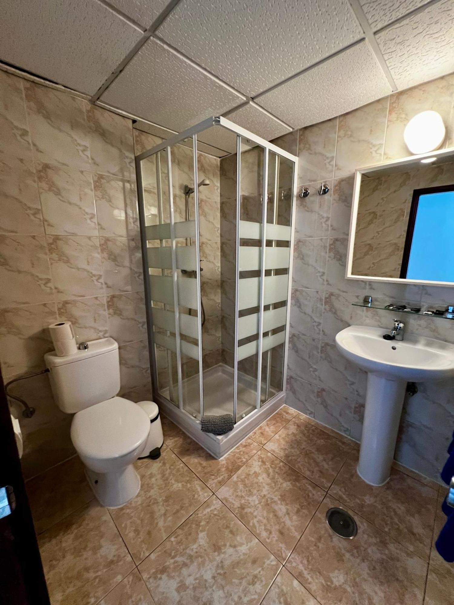Hostal Residencia Cardona Арресифе Экстерьер фото