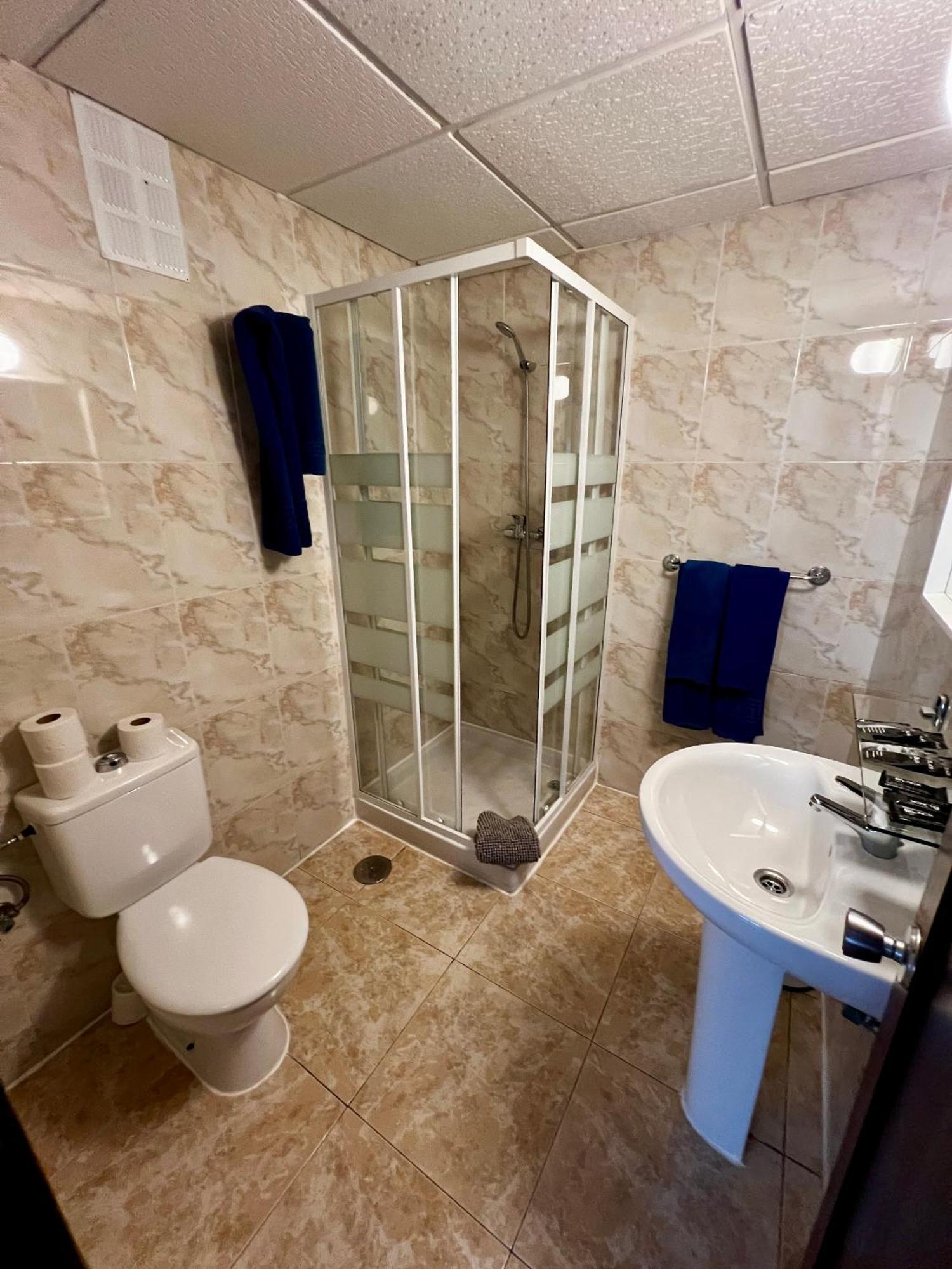 Hostal Residencia Cardona Арресифе Экстерьер фото